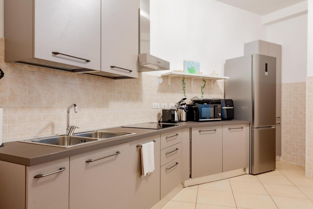 Bnbutler - Pellegrino Rossi, 42 - Ampio E Comodo Per 5 Milan Exterior photo